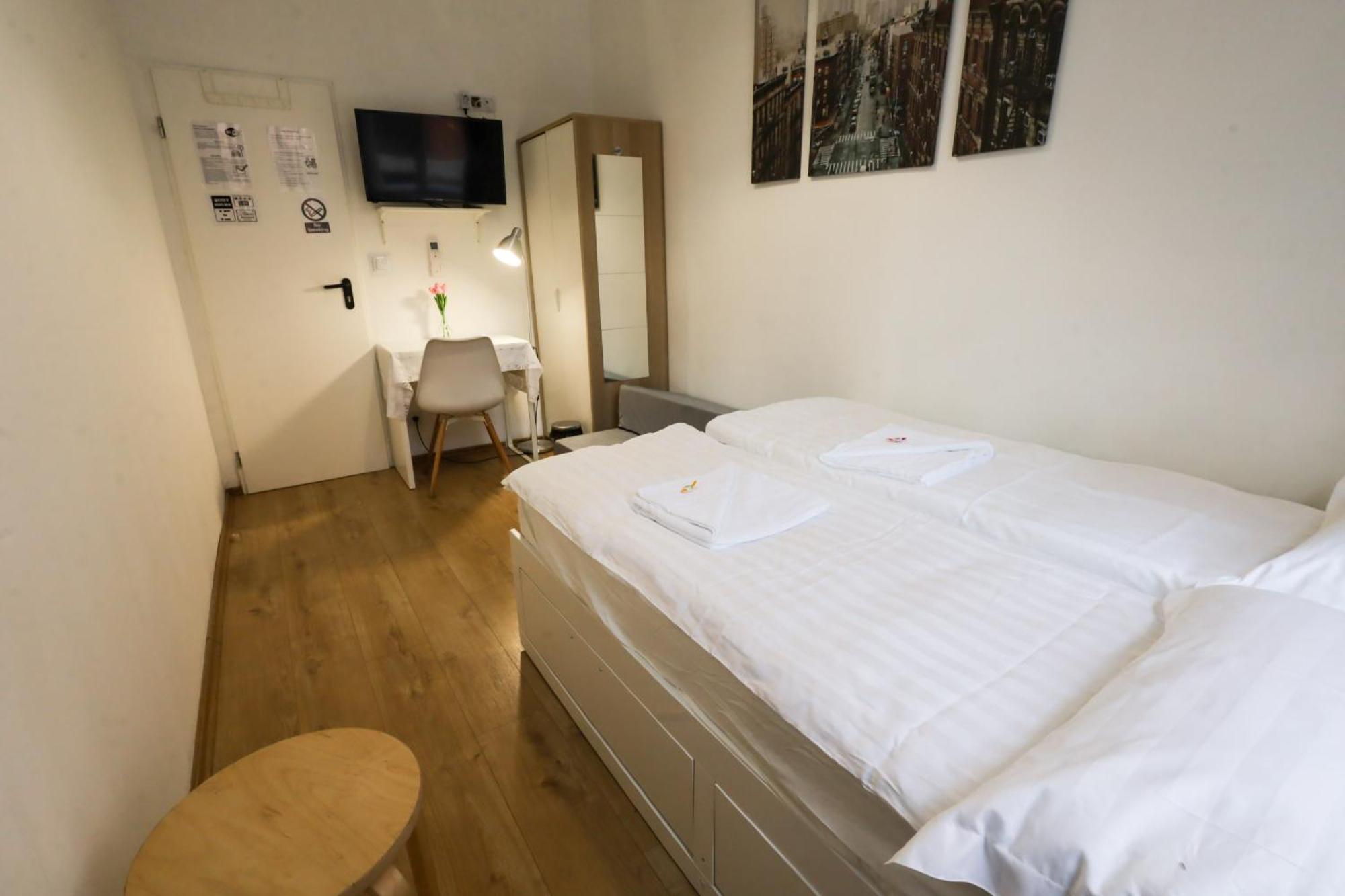 Apartament Pest-port 4 For 16 Person