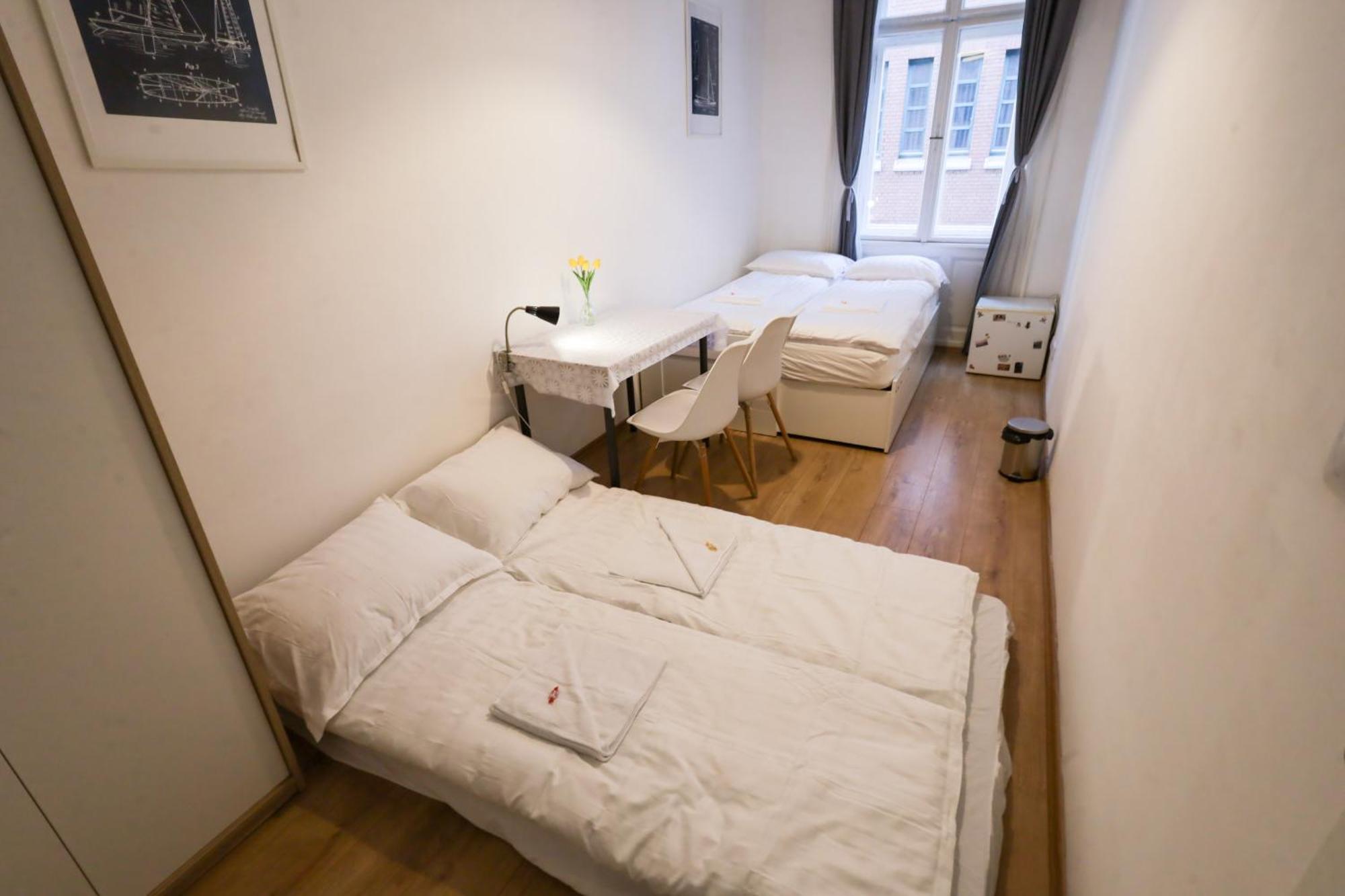 Apartament Pest-port 4 For 16 Person