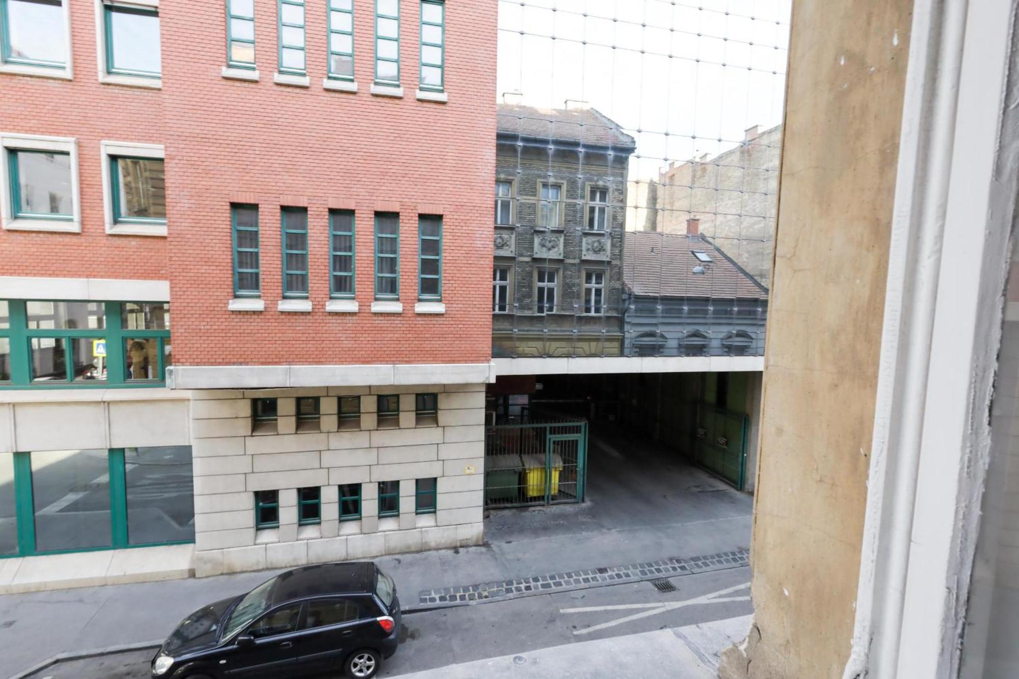 Pest-port 4 For 16 Person Apartament Budapeszt